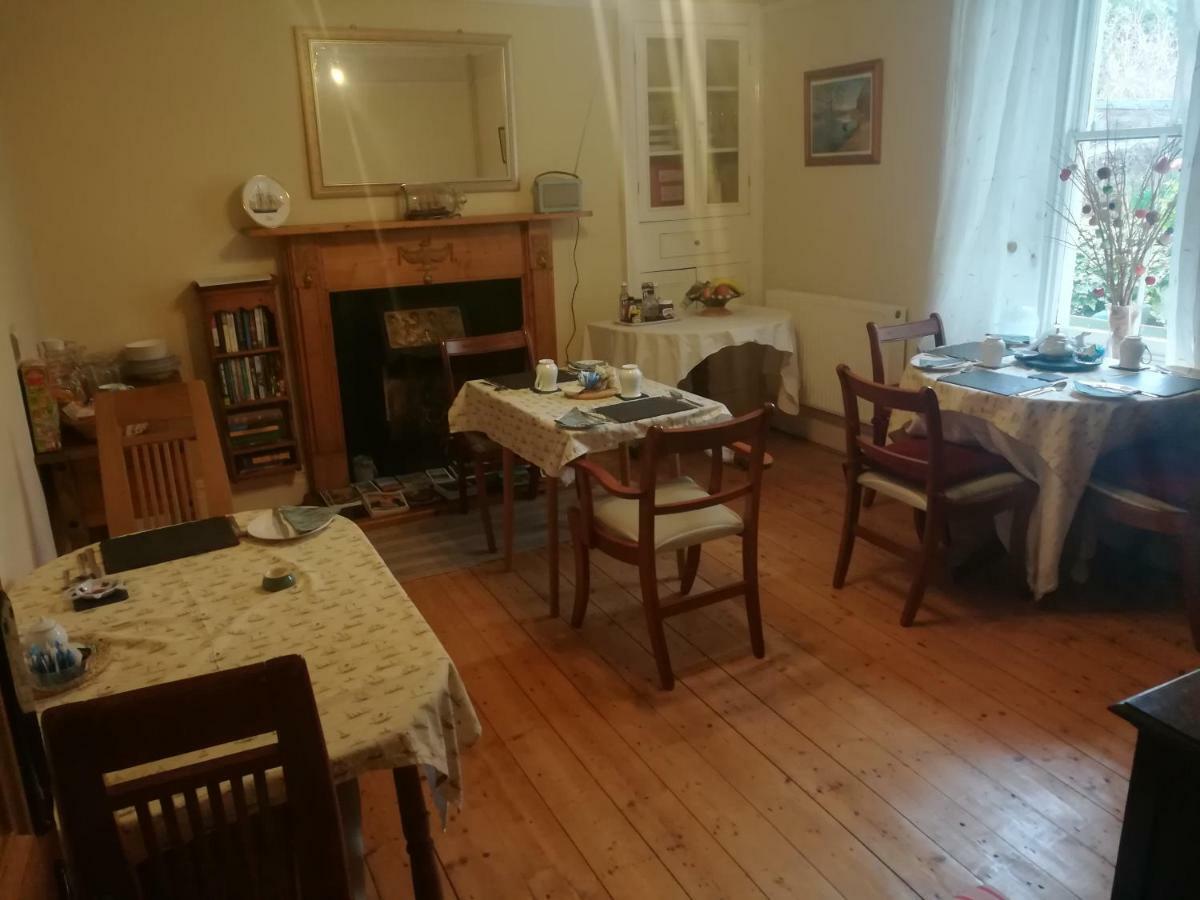 Y Garreg Wen Bed and Breakfast Llanybyther Εξωτερικό φωτογραφία