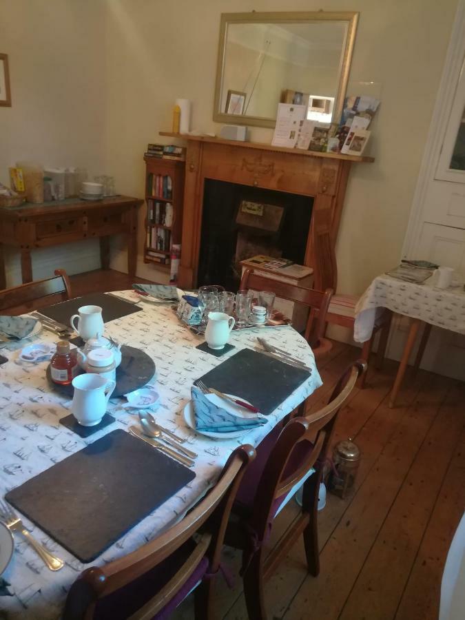 Y Garreg Wen Bed and Breakfast Llanybyther Εξωτερικό φωτογραφία