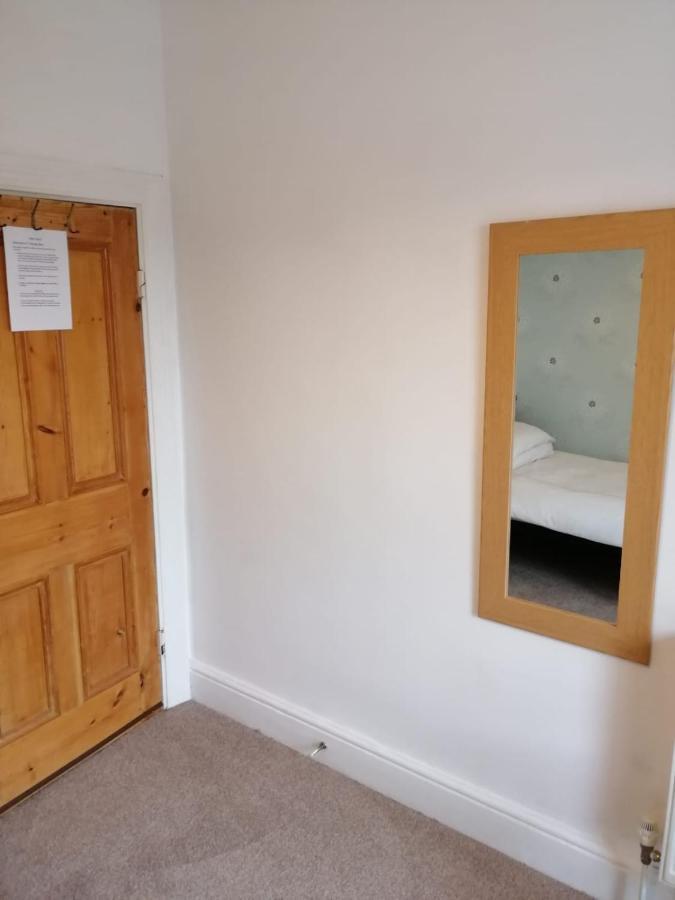 Y Garreg Wen Bed and Breakfast Llanybyther Εξωτερικό φωτογραφία